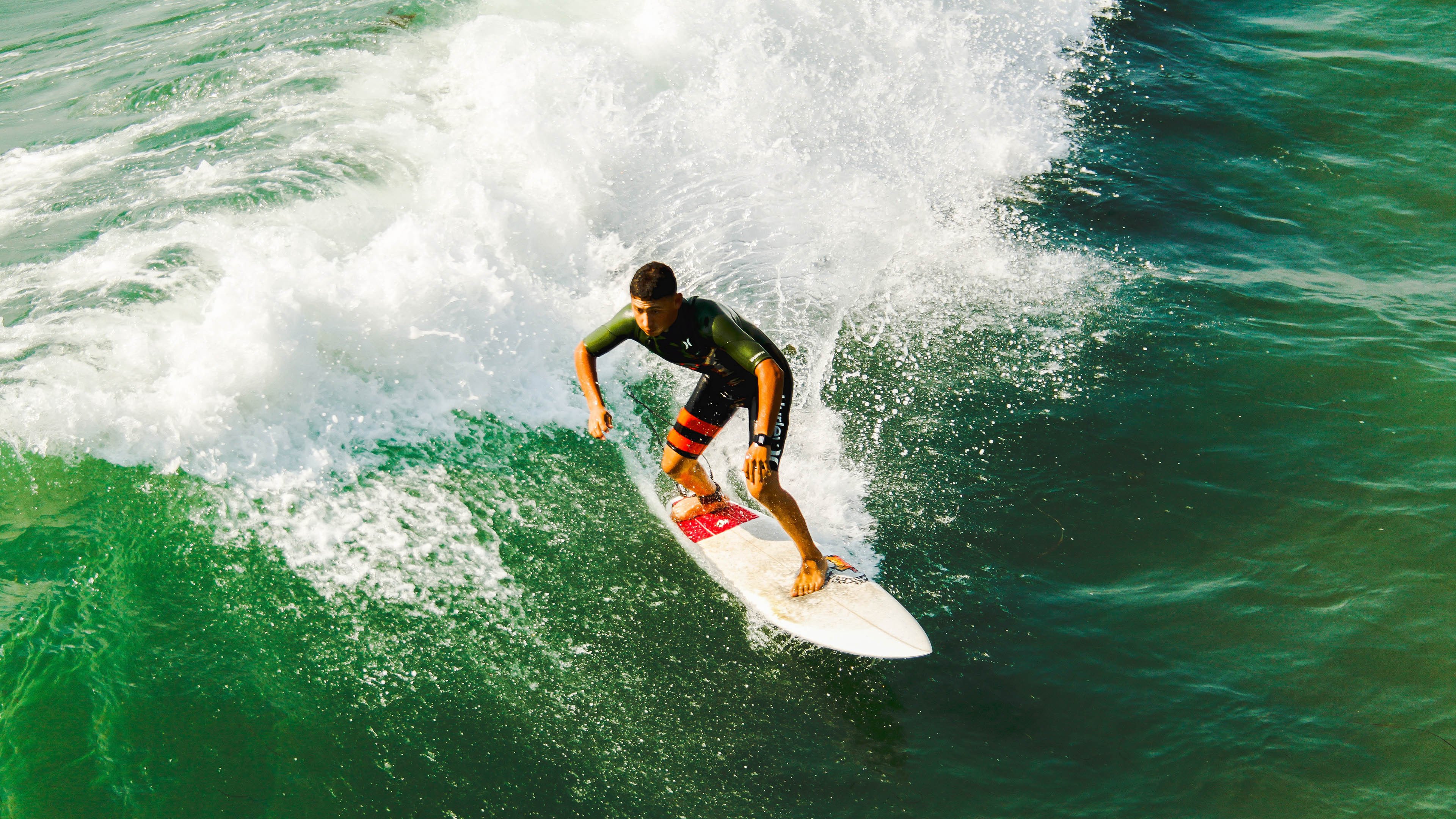伊布，一个巨人，两座城池